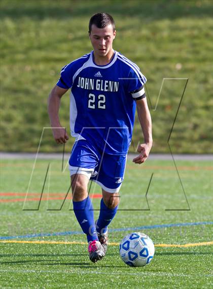 Thumbnail 3 in Elwood-Glenn vs. East Hampton (Suffolk Class A Final) photogallery.