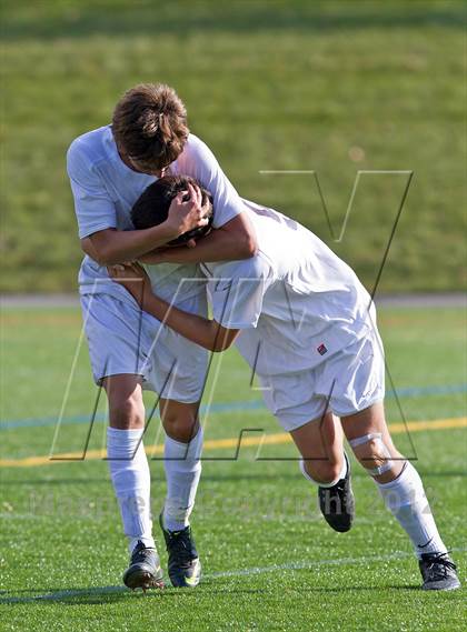 Thumbnail 2 in Elwood-Glenn vs. East Hampton (Suffolk Class A Final) photogallery.