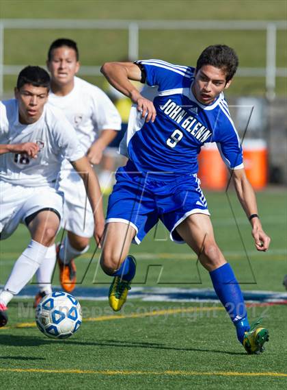 Thumbnail 3 in Elwood-Glenn vs. East Hampton (Suffolk Class A Final) photogallery.