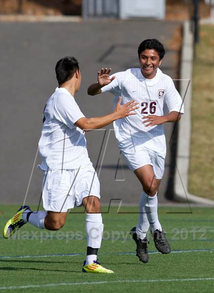 Thumbnail 2 in Elwood-Glenn vs. East Hampton (Suffolk Class A Final) photogallery.