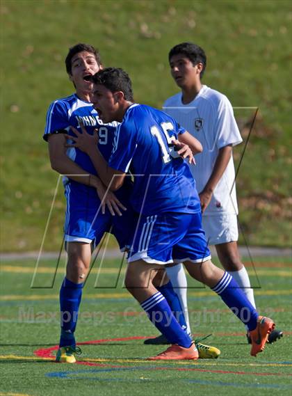 Thumbnail 2 in Elwood-Glenn vs. East Hampton (Suffolk Class A Final) photogallery.