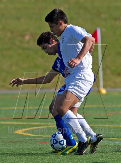 Thumbnail 3 in Elwood-Glenn vs. East Hampton (Suffolk Class A Final) photogallery.