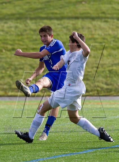 Thumbnail 3 in Elwood-Glenn vs. East Hampton (Suffolk Class A Final) photogallery.