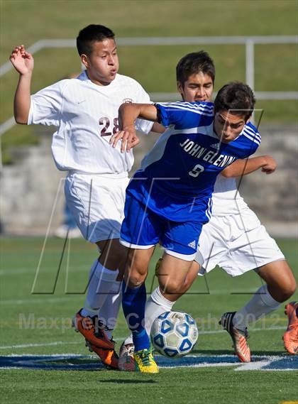 Thumbnail 2 in Elwood-Glenn vs. East Hampton (Suffolk Class A Final) photogallery.