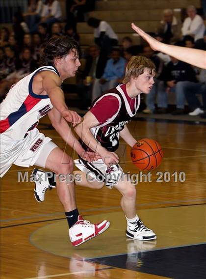 Thumbnail 2 in Cranberry Area vs. Kane (PIAA District 9 AA Semifinal) photogallery.