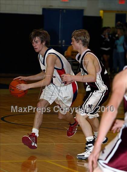 Thumbnail 2 in Cranberry Area vs. Kane (PIAA District 9 AA Semifinal) photogallery.