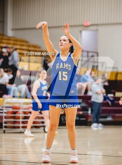 Thumbnail 3 in Riverton @ Girard (KSHSAA 3A Sub-State Round 2) photogallery.