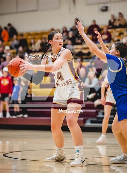 Thumbnail 1 in Riverton @ Girard (KSHSAA 3A Sub-State Round 2) photogallery.