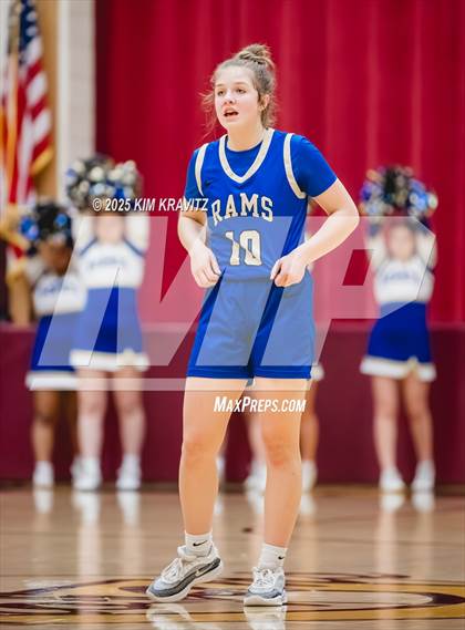 Thumbnail 2 in Riverton @ Girard (KSHSAA 3A Sub-State Round 2) photogallery.