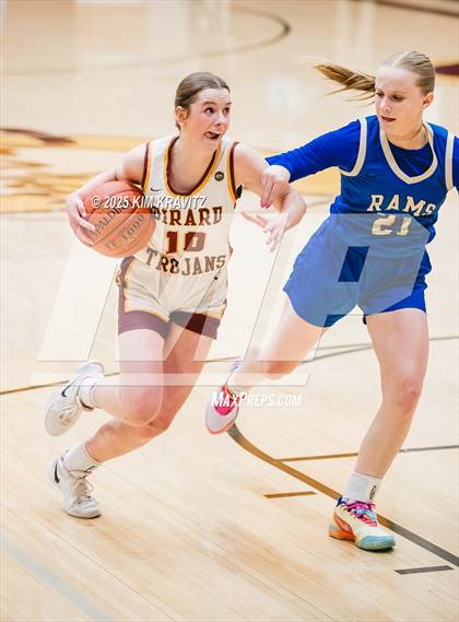 Thumbnail 2 in Riverton @ Girard (KSHSAA 3A Sub-State Round 2) photogallery.