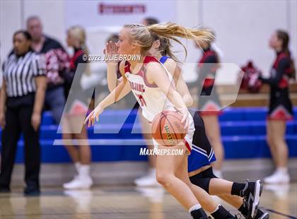 Thumbnail 2 in Franklin Community vs. East Central (IHSAA 4A Regional semifinal playoff) photogallery.