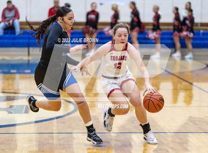 Thumbnail 2 in Franklin Community vs. East Central (IHSAA 4A Regional semifinal playoff) photogallery.