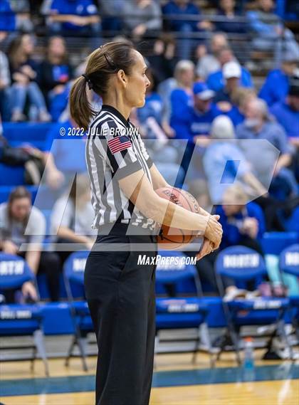 Thumbnail 3 in Franklin Community vs. East Central (IHSAA 4A Regional semifinal playoff) photogallery.