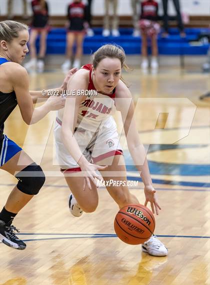 Thumbnail 2 in Franklin Community vs. East Central (IHSAA 4A Regional semifinal playoff) photogallery.