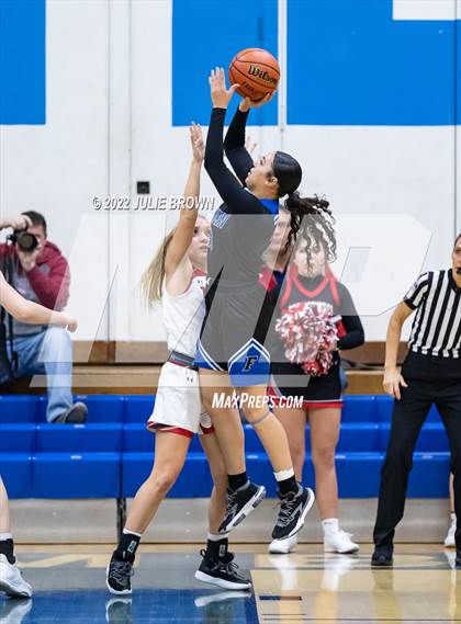 Thumbnail 2 in Franklin Community vs. East Central (IHSAA 4A Regional semifinal playoff) photogallery.