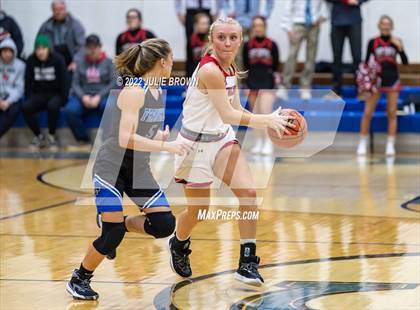 Thumbnail 1 in Franklin Community vs. East Central (IHSAA 4A Regional semifinal playoff) photogallery.
