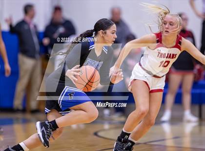 Thumbnail 2 in Franklin Community vs. East Central (IHSAA 4A Regional semifinal playoff) photogallery.