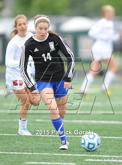 Thumbnail 2 in Lake Zurich vs Barrington (IHSA Class 3A Sectional) photogallery.