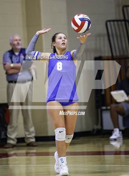 Thumbnail 3 in Hardin-Jefferson vs Buna (Hardin-Jefferson Tournament) photogallery.