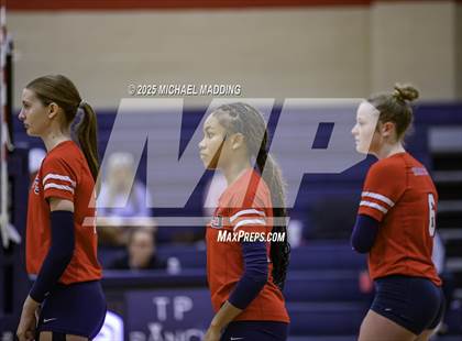Thumbnail 3 in Hardin-Jefferson vs Buna (Hardin-Jefferson Tournament) photogallery.