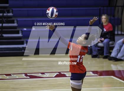 Thumbnail 3 in Hardin-Jefferson vs Buna (Hardin-Jefferson Tournament) photogallery.