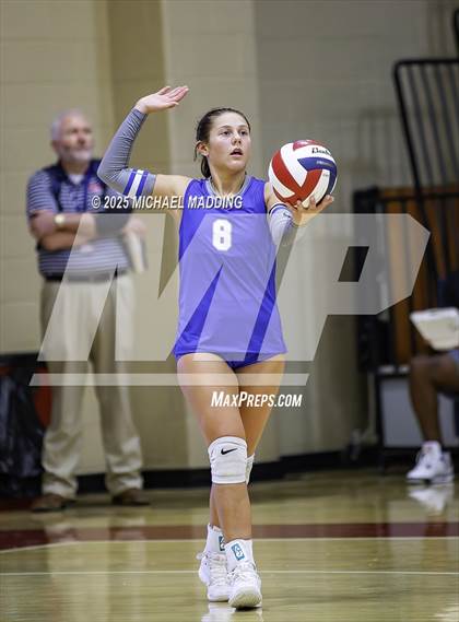Thumbnail 2 in Hardin-Jefferson vs Buna (Hardin-Jefferson Tournament) photogallery.