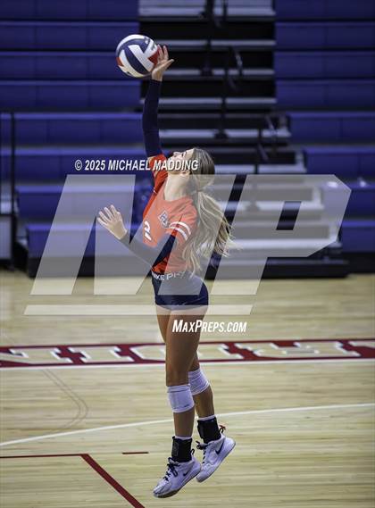 Thumbnail 3 in Hardin-Jefferson vs Buna (Hardin-Jefferson Tournament) photogallery.