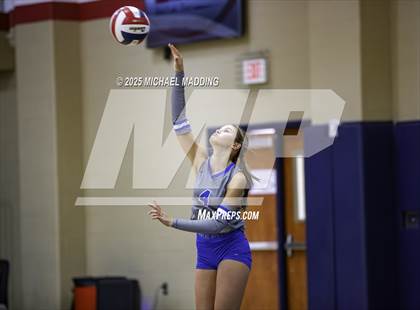 Thumbnail 3 in Hardin-Jefferson vs Buna (Hardin-Jefferson Tournament) photogallery.
