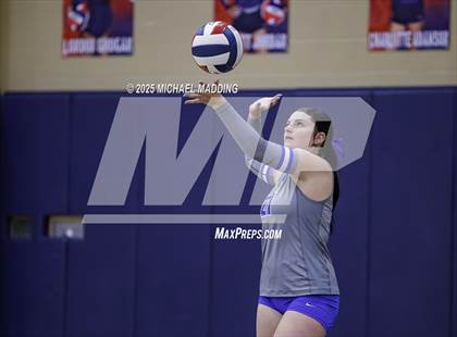 Thumbnail 3 in Hardin-Jefferson vs Buna (Hardin-Jefferson Tournament) photogallery.