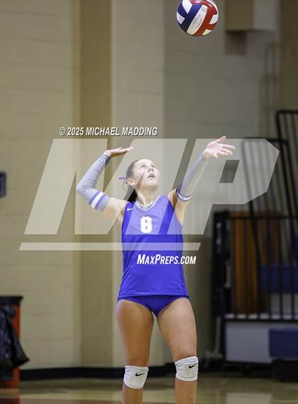 Thumbnail 1 in Hardin-Jefferson vs Buna (Hardin-Jefferson Tournament) photogallery.