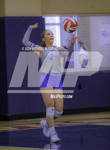 Thumbnail 1 in Hardin-Jefferson vs Buna (Hardin-Jefferson Tournament) photogallery.