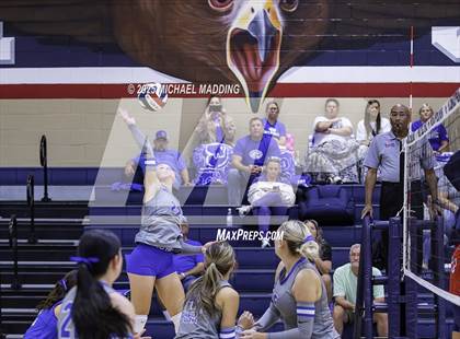 Thumbnail 3 in Hardin-Jefferson vs Buna (Hardin-Jefferson Tournament) photogallery.
