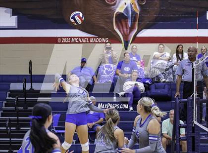 Thumbnail 2 in Hardin-Jefferson vs Buna (Hardin-Jefferson Tournament) photogallery.