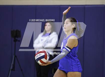 Thumbnail 2 in Hardin-Jefferson vs Buna (Hardin-Jefferson Tournament) photogallery.