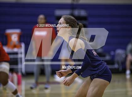 Thumbnail 3 in Hardin-Jefferson vs Buna (Hardin-Jefferson Tournament) photogallery.