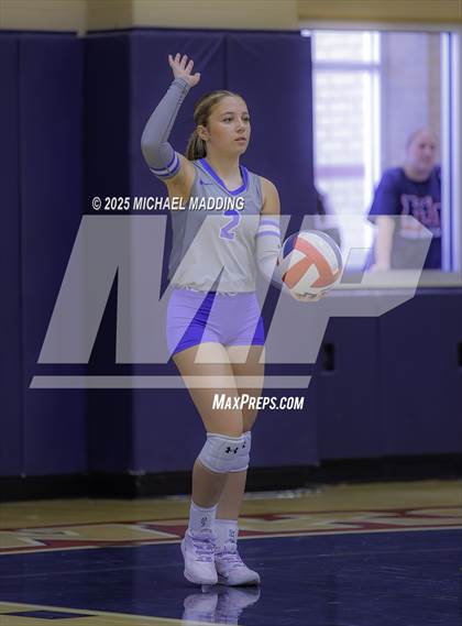 Thumbnail 3 in Hardin-Jefferson vs Buna (Hardin-Jefferson Tournament) photogallery.