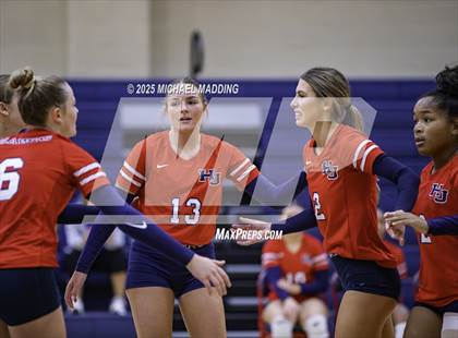 Thumbnail 3 in Hardin-Jefferson vs Buna (Hardin-Jefferson Tournament) photogallery.