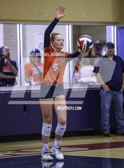 Thumbnail 3 in Hardin-Jefferson vs Buna (Hardin-Jefferson Tournament) photogallery.
