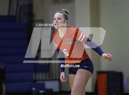 Thumbnail 2 in Hardin-Jefferson vs Buna (Hardin-Jefferson Tournament) photogallery.