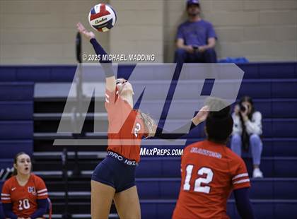 Thumbnail 1 in Hardin-Jefferson vs Buna (Hardin-Jefferson Tournament) photogallery.