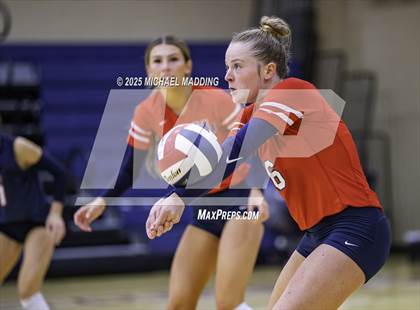 Thumbnail 1 in Hardin-Jefferson vs Buna (Hardin-Jefferson Tournament) photogallery.