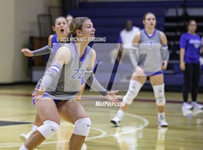 Thumbnail 2 in Hardin-Jefferson vs Buna (Hardin-Jefferson Tournament) photogallery.