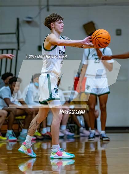 Thumbnail 1 in Overhills @ Westover photogallery.