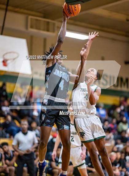 Thumbnail 3 in Overhills @ Westover photogallery.