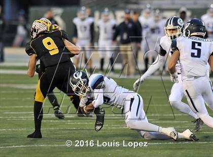 Thumbnail 1 in Del Oro vs. Camarillo (CIF State Division 2-AA Final) photogallery.