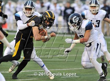 Thumbnail 1 in Del Oro vs. Camarillo (CIF State Division 2-AA Final) photogallery.