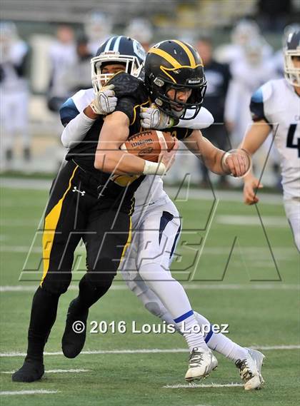 Thumbnail 2 in Del Oro vs. Camarillo (CIF State Division 2-AA Final) photogallery.
