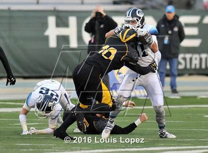 Thumbnail 3 in Del Oro vs. Camarillo (CIF State Division 2-AA Final) photogallery.