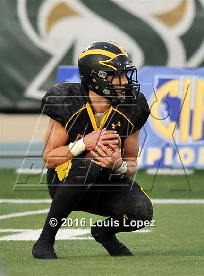 Thumbnail 3 in Del Oro vs. Camarillo (CIF State Division 2-AA Final) photogallery.