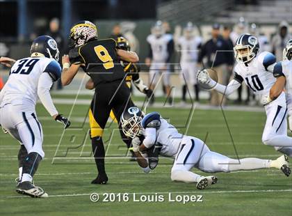 Thumbnail 2 in Del Oro vs. Camarillo (CIF State Division 2-AA Final) photogallery.